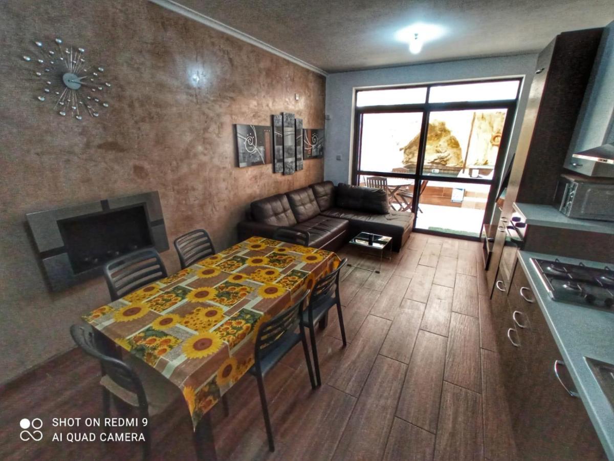 Town House With Private Pool In Village Centre Kalkara Eksteriør billede