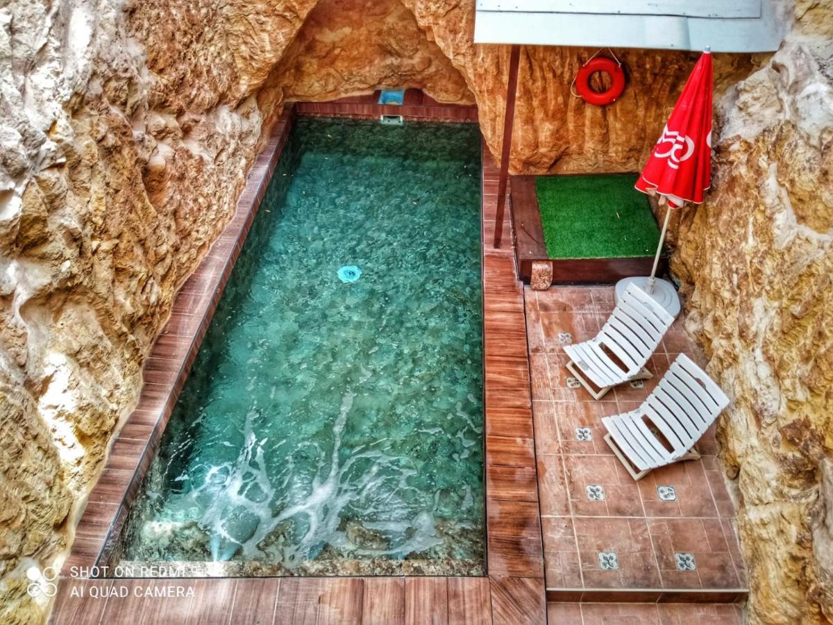 Town House With Private Pool In Village Centre Kalkara Eksteriør billede
